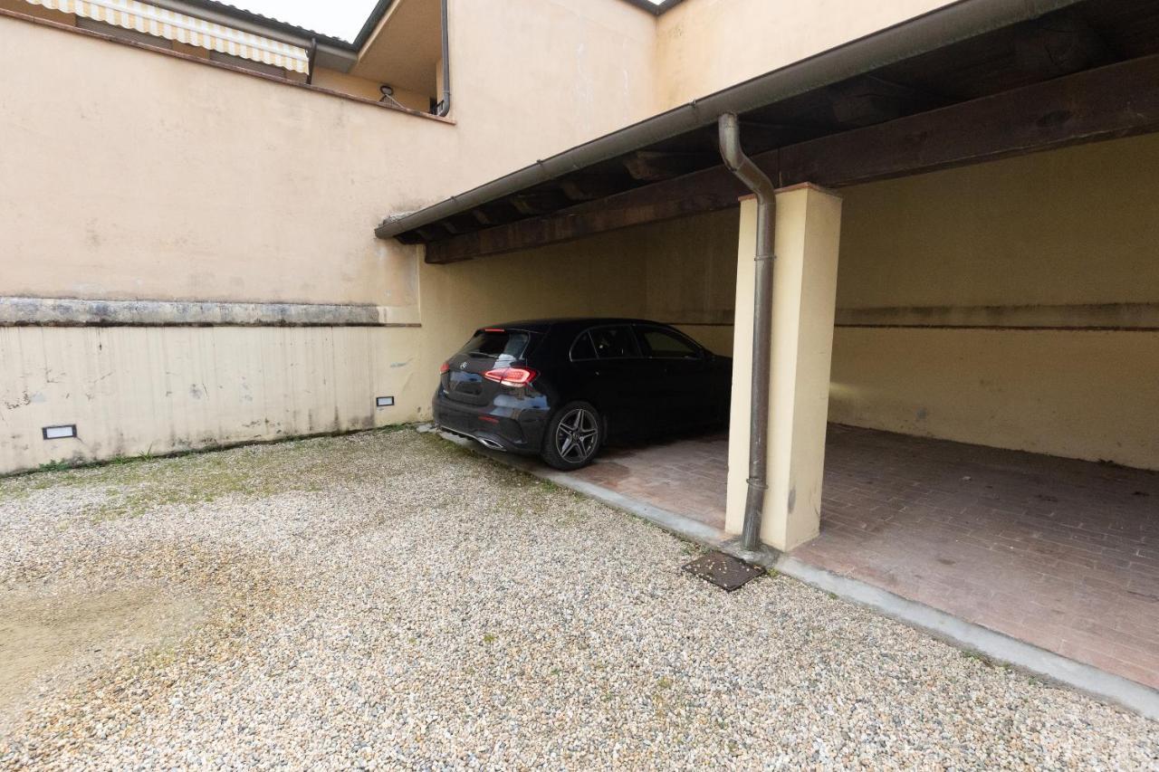 50Mt Dalle Mura+Parcheggio*Appartamento Tipico* لوكا المظهر الخارجي الصورة